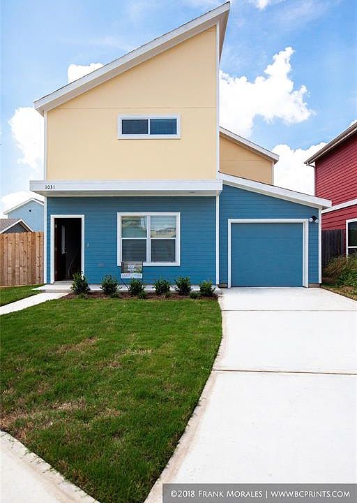 1st image of 1031 Hillstar St