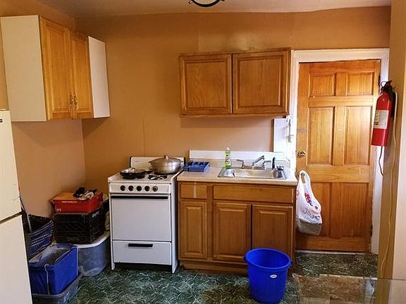4th image of 4919 Wissahickon Ave