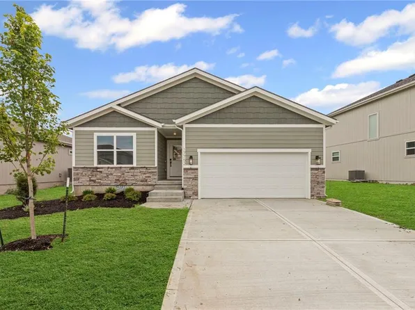 17752 Houston St, Gardner, KS 66030