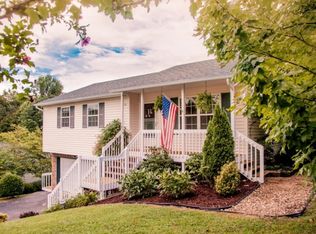 320 Harr Dr, Bluff City, TN 37618