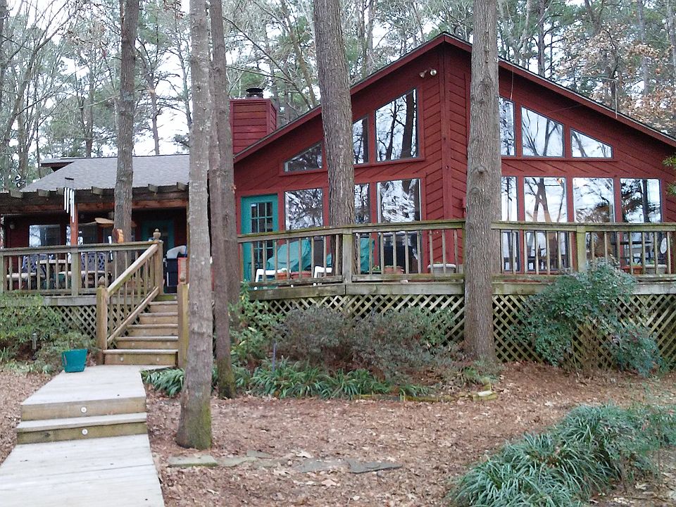 1st image of 691 Eagle Point Dr E