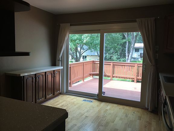 3rd image of 1145 Sussex Ln