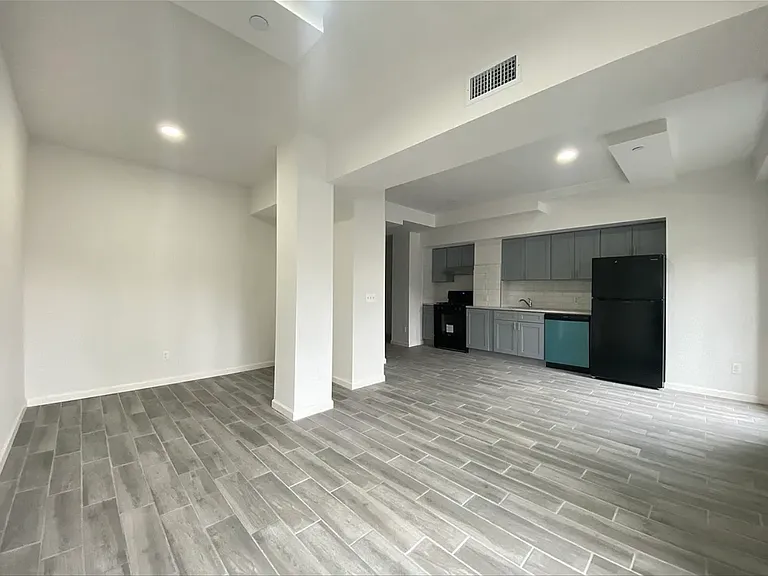 14-43 31st Ave #2B — Photo 4