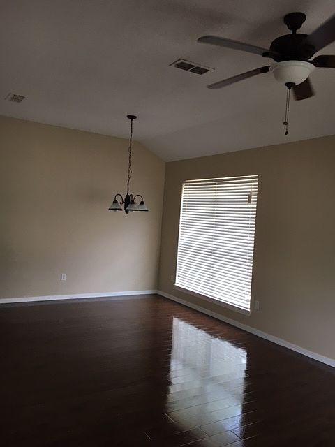 1st image of 108 Roberts Dr