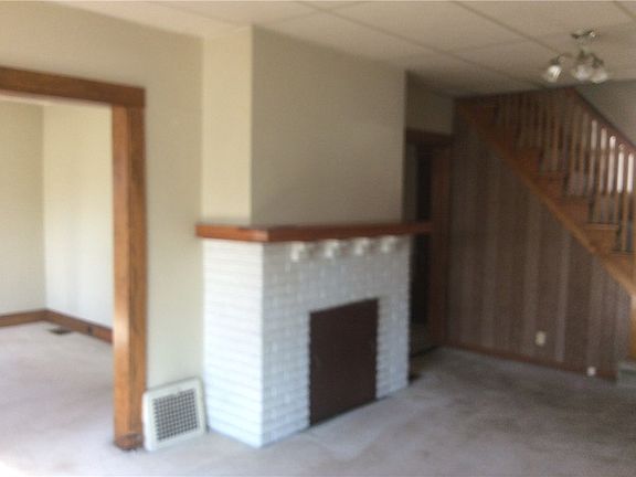 2nd image of 1300 Farrell Ter