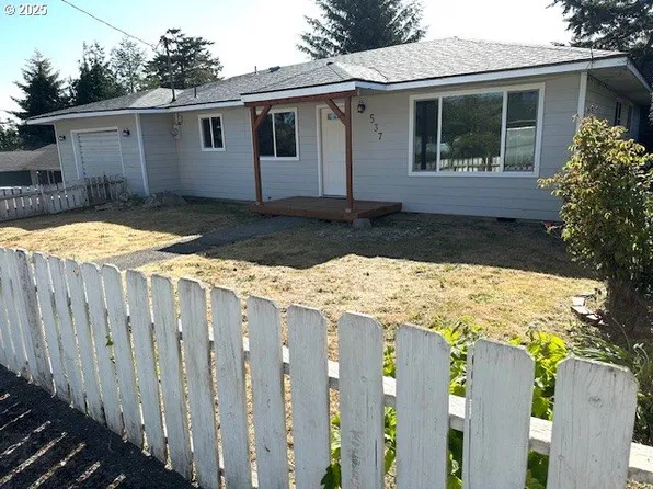 537 N Wall St, Coos Bay, OR 97420