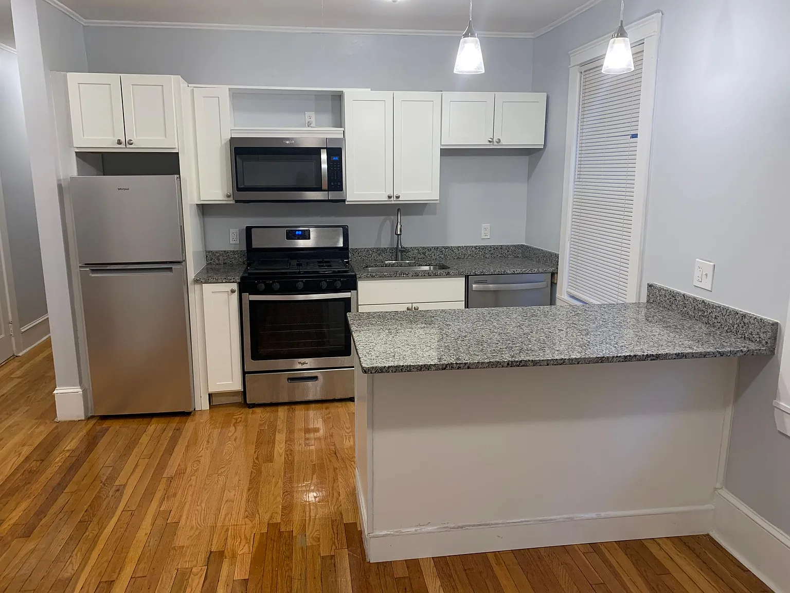 1 bed, 700 sqft, $1,950 — Photo 1