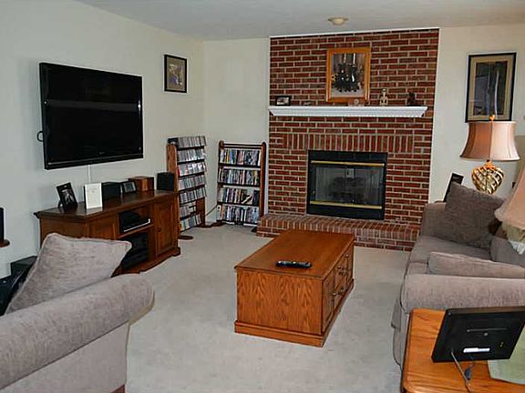 3rd image of 416 Auburn Dr