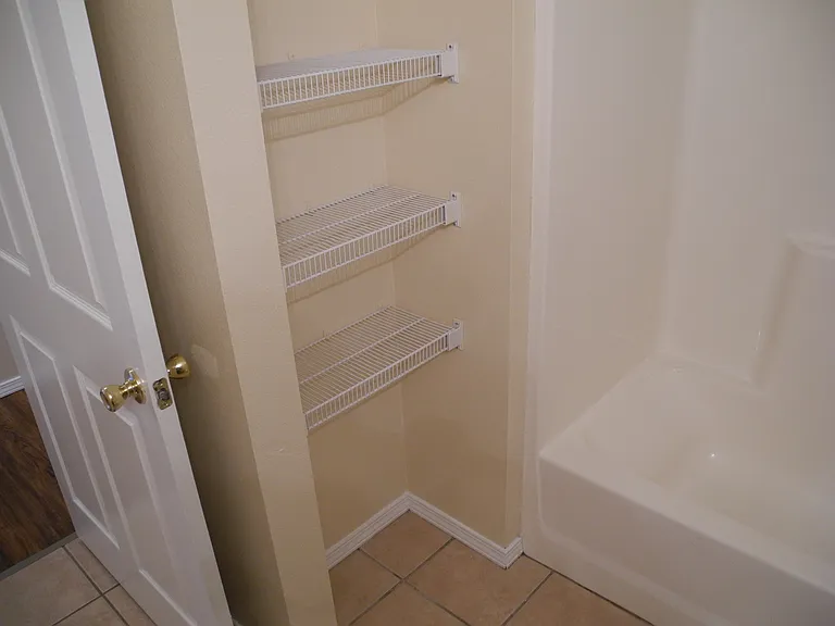 160 Knowledge Ave #B — Photo 11