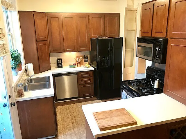 118 E Harris St — Photo 9