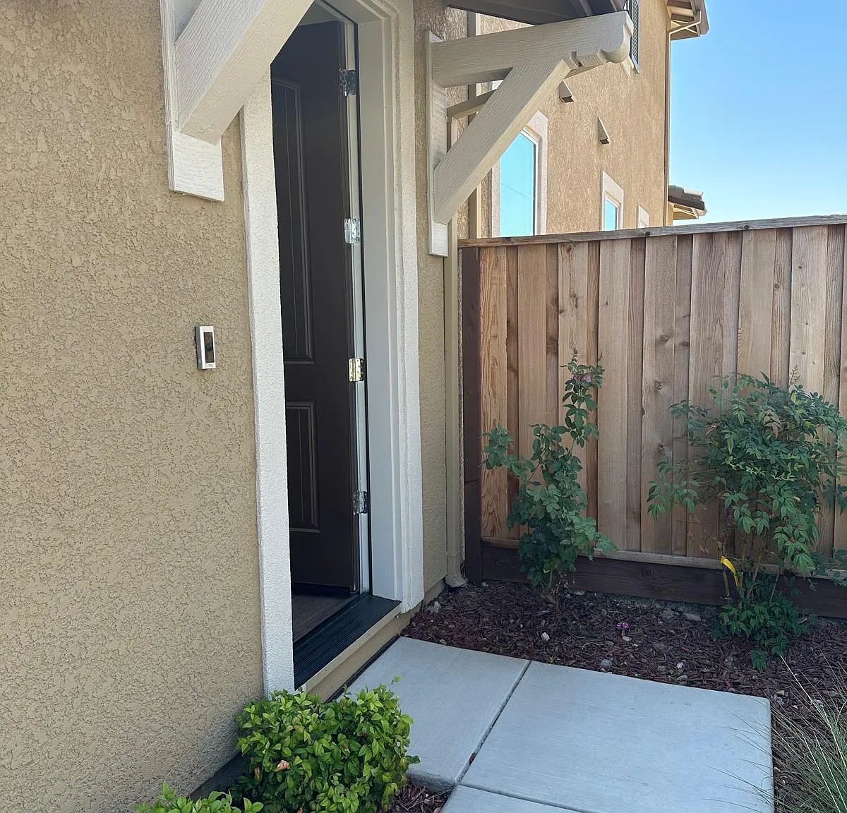 1 bed, 500 sqft, $1,500 — Photo 3