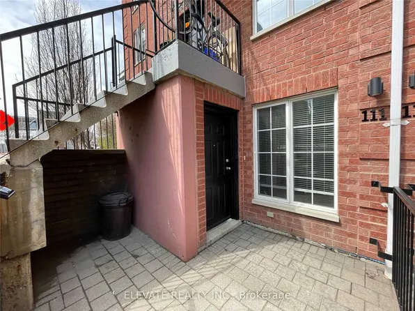 68 Douro St Unit 111, Toronto, ON M6K 3N4