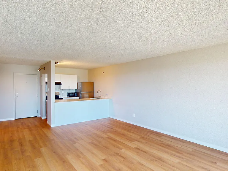 1608 6th Ave SE — Photo 3