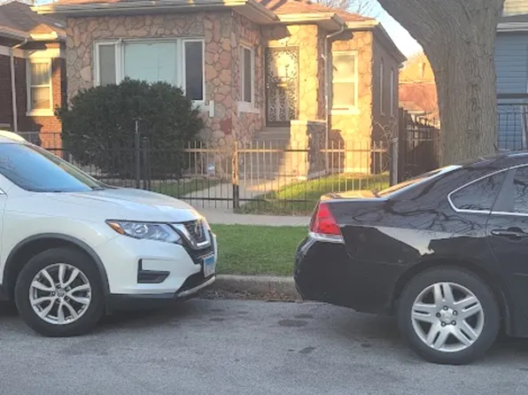 7939 S Kingston Ave, Chicago, IL 60617