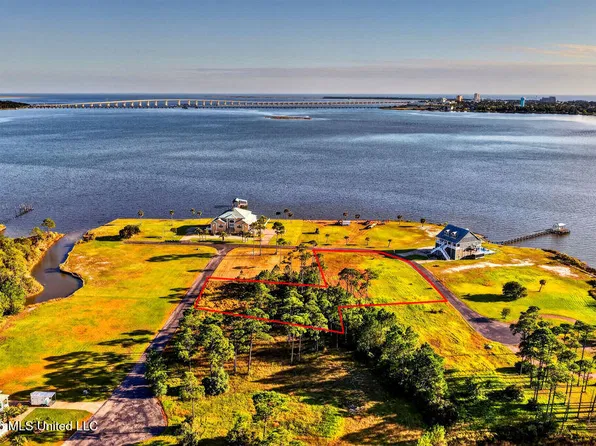 Branigar Dr, Biloxi, MS 39532