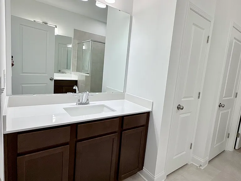 Master Bed Room Bath