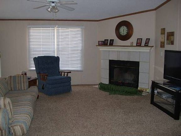 Living rm with fireplace