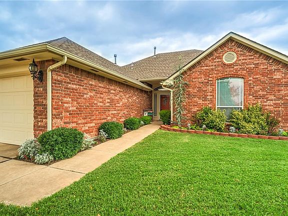 3rd image of 4005 Pamela Ln