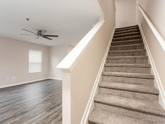 3rd image of 6249 Ellenwood Dr