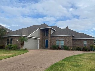 227 Country Club Blvd, Portland, TX 78374