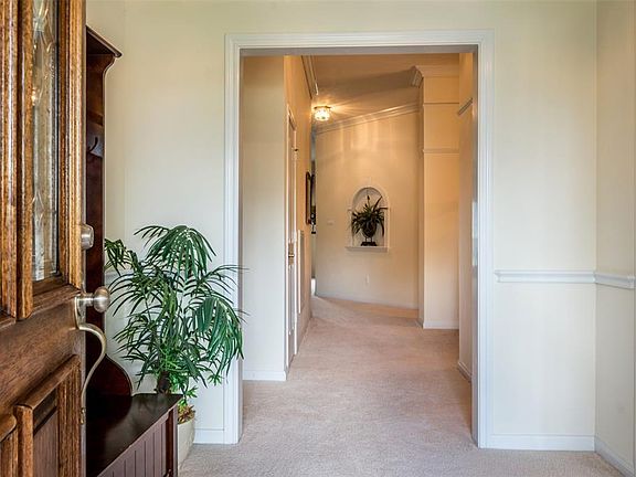 4th image of 2166 Winslow Ln