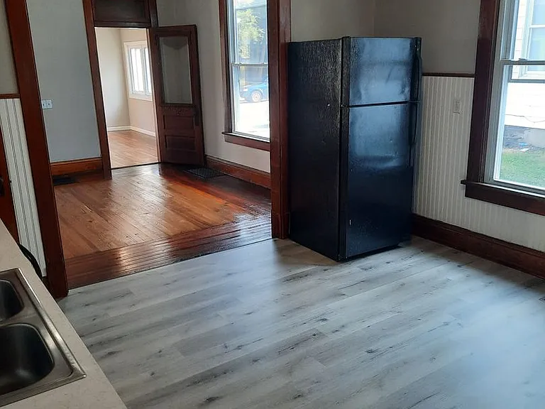 1615 Ferry St — Photo 27
