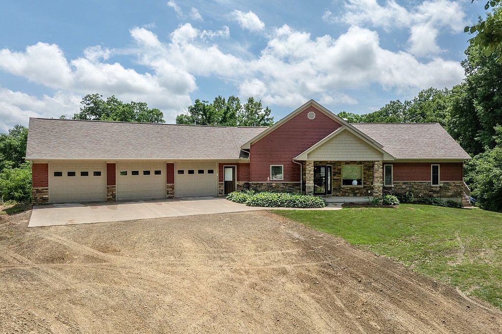 2398 Seven Hills Rd - Property Image