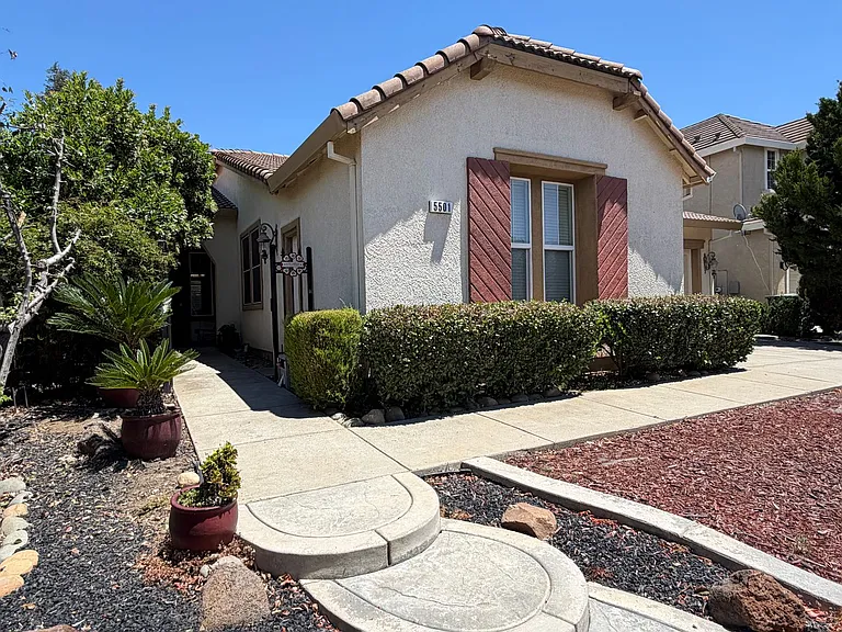 5501 Claudied Way — Photo 14