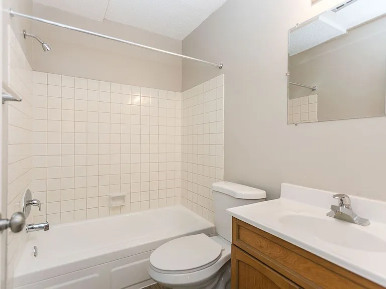 River Ridge Apartments — Photo 79