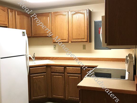 3rd image of 1311 Peosta Ave #B