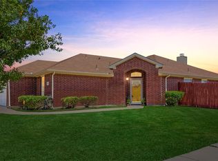 1314 Beacon Hill Dr, Midlothian, TX 76065