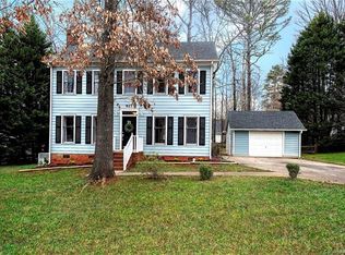 927 Pine Knoll Rd, Fort Mill, SC 29715