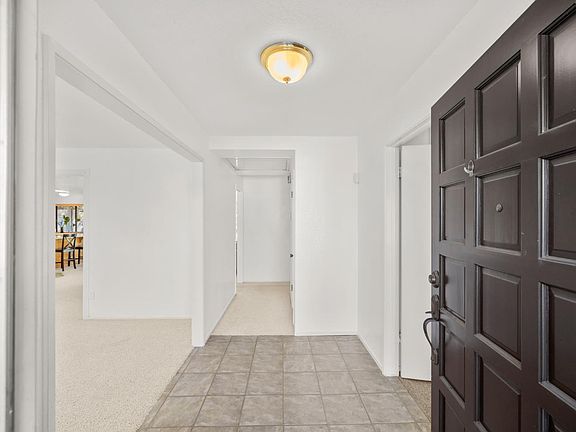 3rd image of 8956 Lansdowne Ct