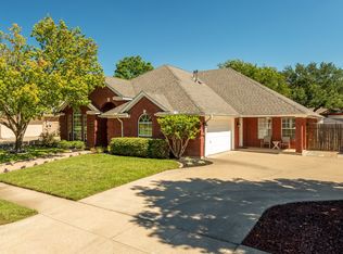 7316 Cottonwood Ct, North Richland Hills, TX 76182