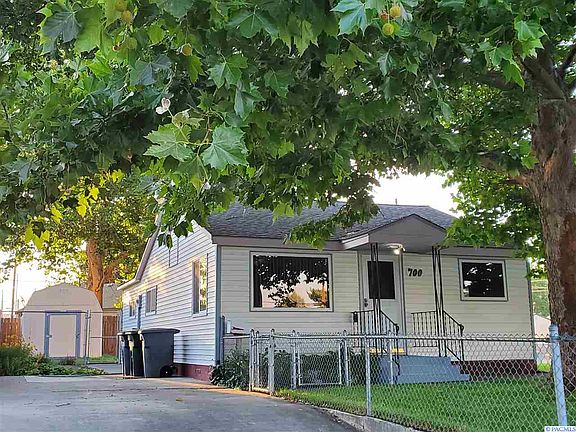 3rd image of 700 Sanford Ave