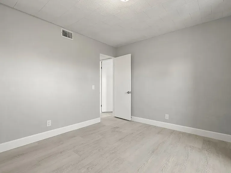 2505 E Bay Dr #88 — Photo 18
