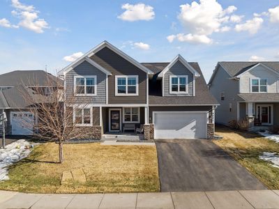 9041 River Rock Dr N, Chanhassen, MN, 55317