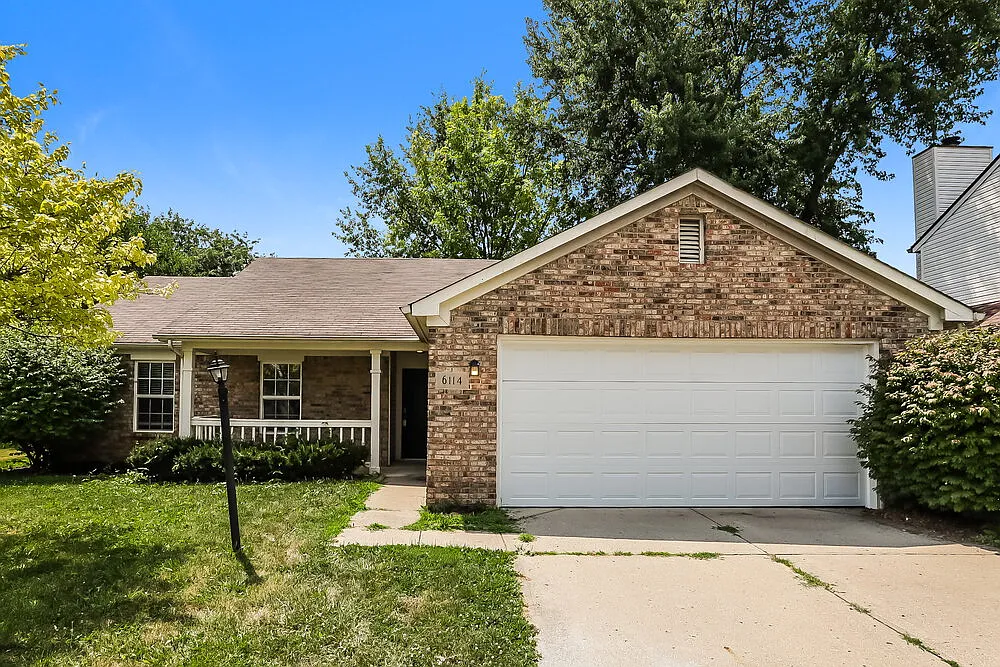 3 bed, 2.0 bath, 1244 sqft, $2,010 — Photo 1