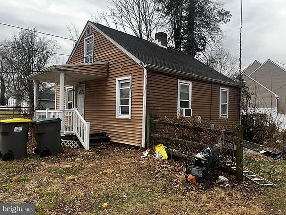 3rd image of 202 Tamarack Ave