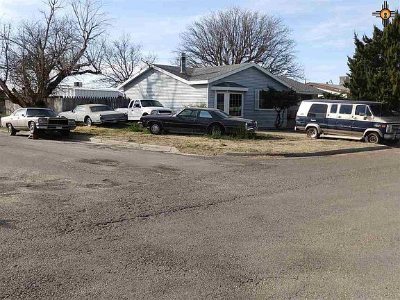 2nd image of 1628 S Avenue C