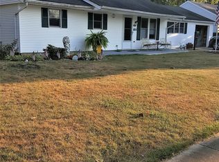 1649 Evandale Dr, Decatur, IL 62526