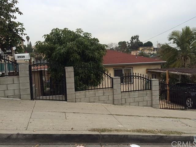 1st image of 3935 E 6th St
