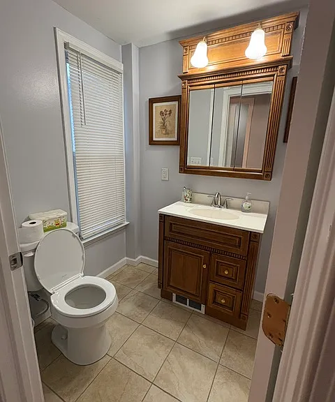 2105 Greenwood St — Photo 4