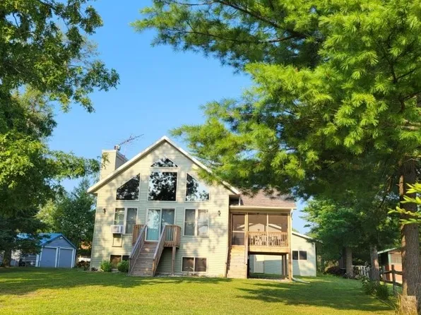 N7231 Shaffer Rd, Crivitz, WI 54114