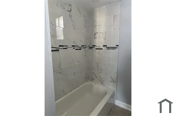 Building Photo - 1303 W 80th St #1