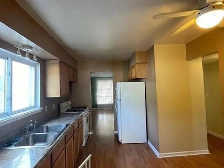 47 E Barrett Ave — Photo 8