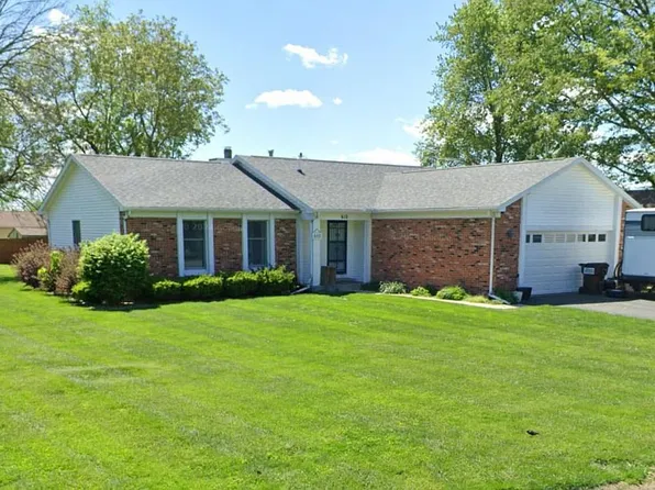 610 W 2nd St, Stonington, IL 62567