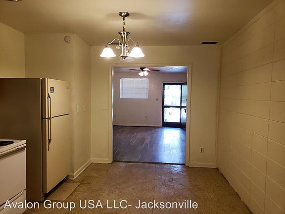 5th image of 7140 Conant Ave