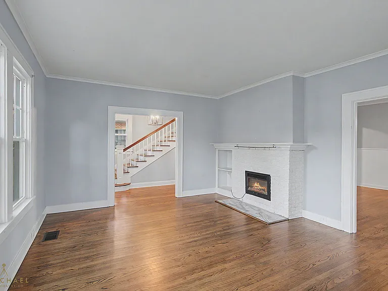 420 Forest Ave — Photo 8