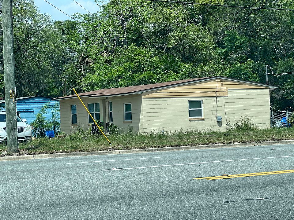2nd image of 7803 Lueders Ave